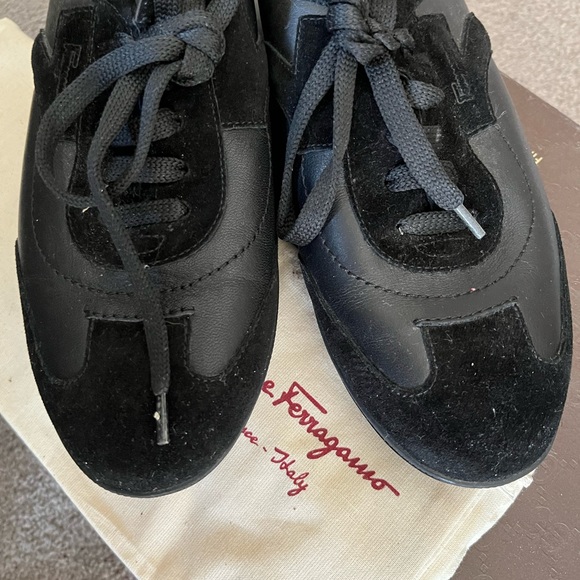 Women size 8 Gently worn dust bag included Salvatore Ferragamo Sneakers - Picture 6 of 6